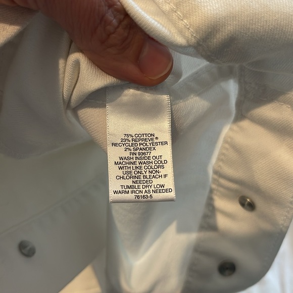 White jean jacket - Picture 4 of 4